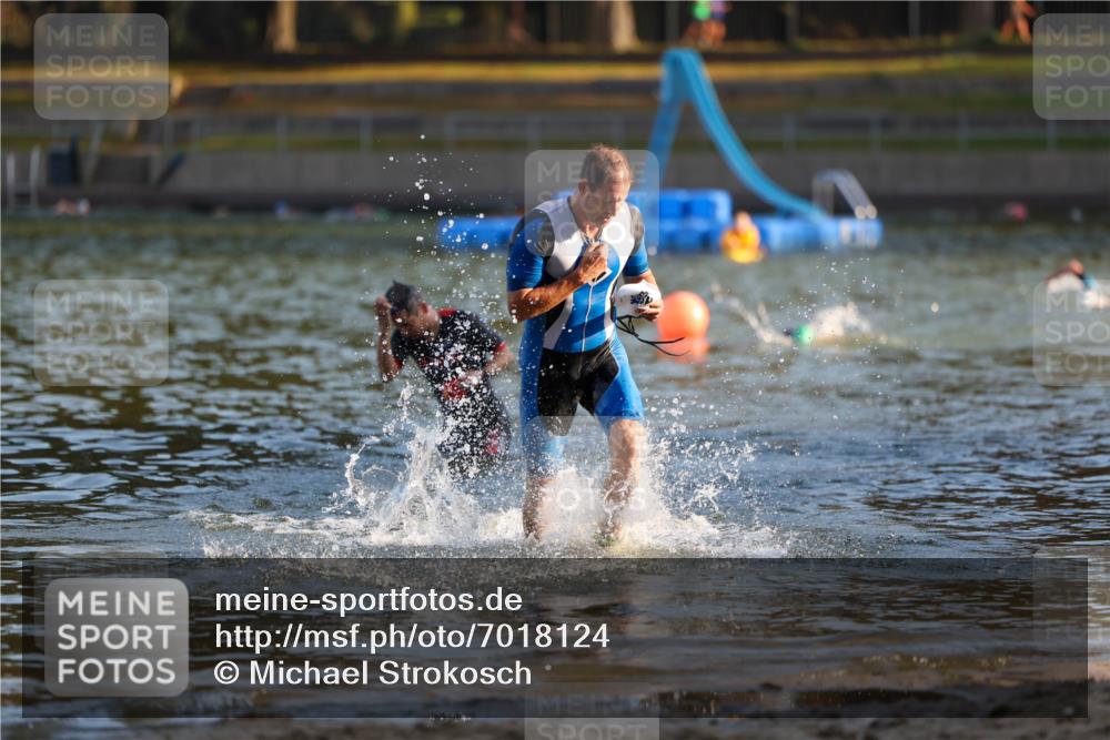 08.09.2024 - Stadtparktriathlon Michael Strokosch http://msf.ph/oto/7018124 08.09.2024 08:58:08 Schwimmen 102, 158 meine-sportfotos.de