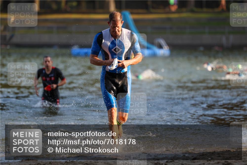 08.09.2024 - Stadtparktriathlon Michael Strokosch http://msf.ph/oto/7018178 08.09.2024 08:58:10 Schwimmen 102, 158 meine-sportfotos.de