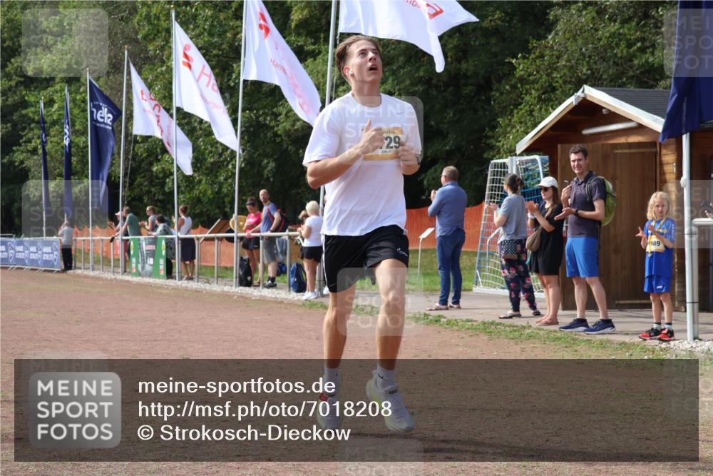 08.09.2024 - Airport Race Strokosch-Dieckow http://msf.ph/oto/7018208 08.09.2024 11:58:08 Ziel 2729 meine-sportfotos.de