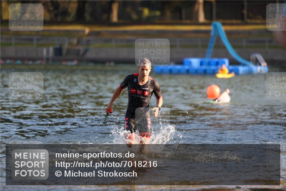 08.09.2024 - Stadtparktriathlon Michael Strokosch http://msf.ph/oto/7018216 08.09.2024 08:58:13 Schwimmen 102, 158 meine-sportfotos.de