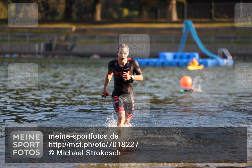 08.09.2024 - Stadtparktriathlon Michael Strokosch http://msf.ph/oto/7018227 08.09.2024 08:58:13 Schwimmen 102, 158 meine-sportfotos.de