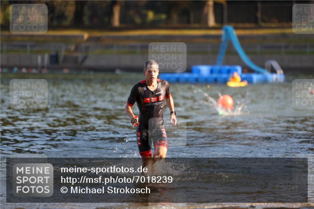 08.09.2024 - Stadtparktriathlon Michael Strokosch http://msf.ph/oto/7018239 08.09.2024 08:58:14 Schwimmen 102, 158 meine-sportfotos.de
