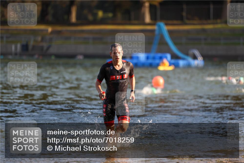 08.09.2024 - Stadtparktriathlon Michael Strokosch http://msf.ph/oto/7018259 08.09.2024 08:58:14 Schwimmen 102, 158 meine-sportfotos.de