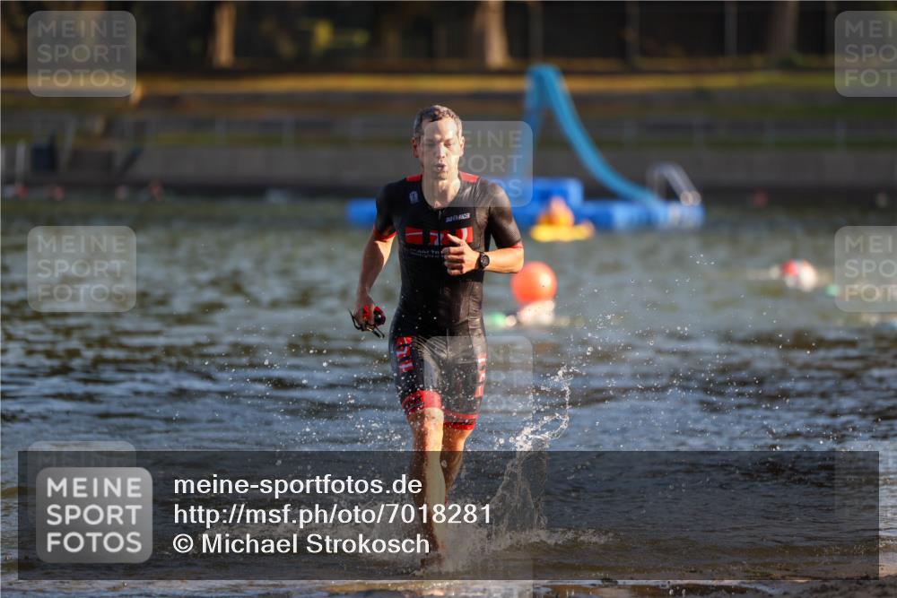 08.09.2024 - Stadtparktriathlon Michael Strokosch http://msf.ph/oto/7018281 08.09.2024 08:58:15 Schwimmen 158 meine-sportfotos.de