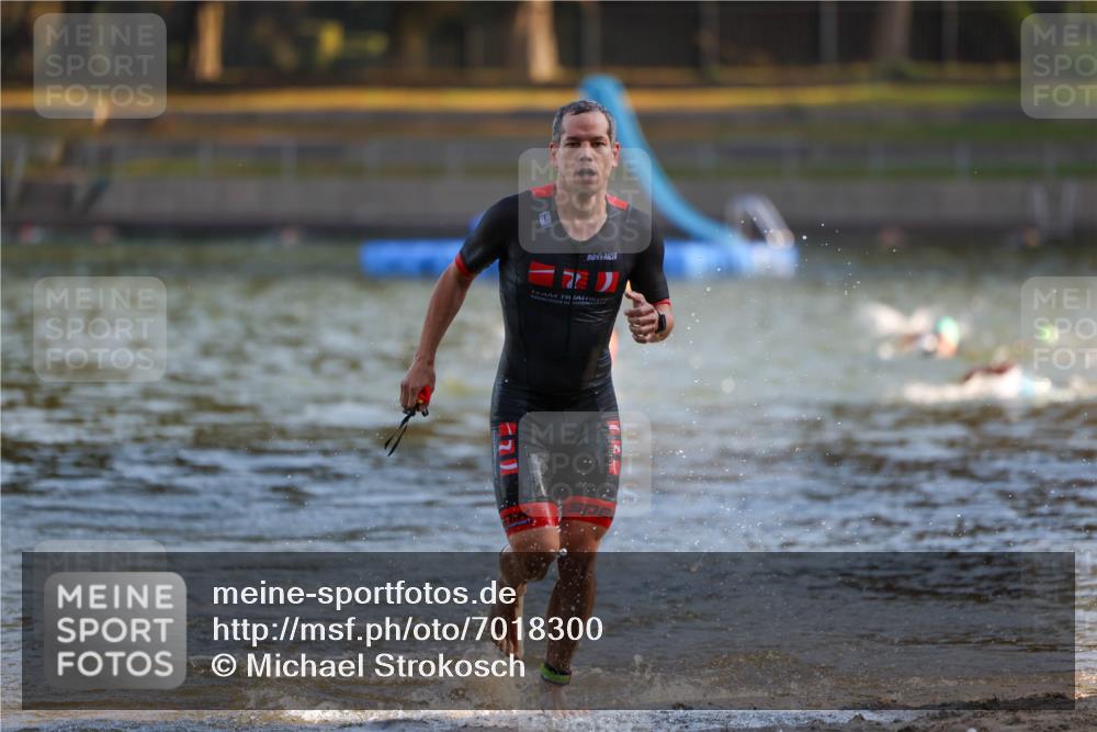 08.09.2024 - Stadtparktriathlon Michael Strokosch http://msf.ph/oto/7018300 08.09.2024 08:58:15 Schwimmen 158 meine-sportfotos.de
