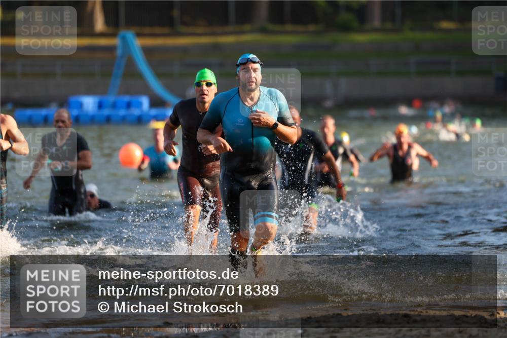08.09.2024 - Stadtparktriathlon Michael Strokosch http://msf.ph/oto/7018389 08.09.2024 08:58:34 Schwimmen 90, 91, 92, 93, 105, 108, 112, 120, 123, 125 meine-sportfotos.de