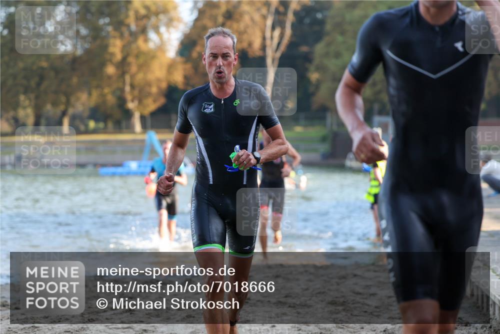 08.09.2024 - Stadtparktriathlon Michael Strokosch http://msf.ph/oto/7018666 08.09.2024 08:58:48 Schwimmen 93, 98, 110, 112, 115, 120, 127 meine-sportfotos.de
