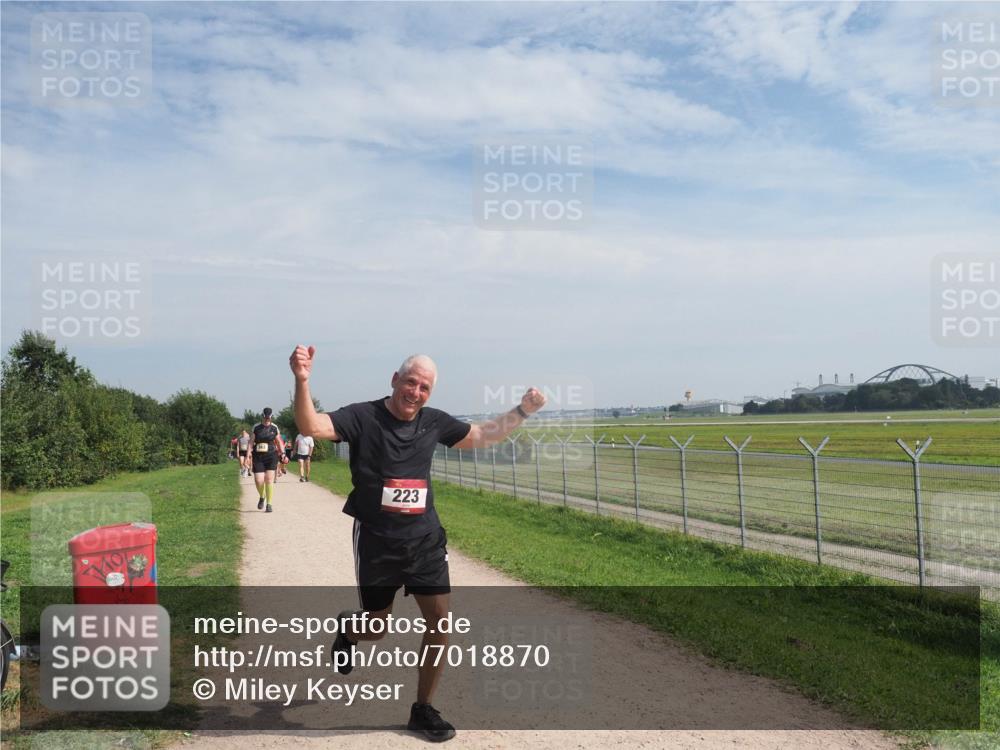 08.09.2024 - Airport Race Miley Keyser http://msf.ph/oto/7018870 08.09.2024 12:40:44 Laufen OLYMPUS, DIGITAL, CAMERA meine-sportfotos.de