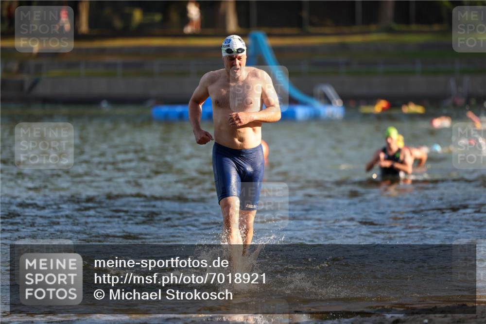08.09.2024 - Stadtparktriathlon Michael Strokosch http://msf.ph/oto/7018921 08.09.2024 08:59:02 Schwimmen 104, 115 meine-sportfotos.de
