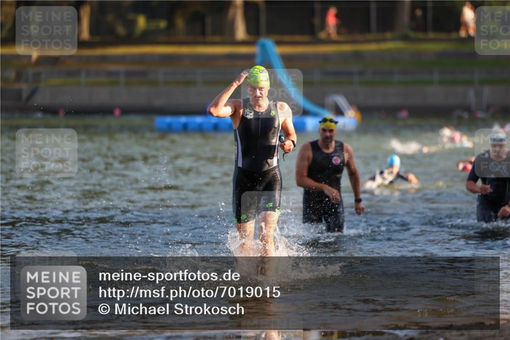 08.09.2024 - Stadtparktriathlon Michael Strokosch http://msf.ph/oto/7019015 08.09.2024 08:59:14 Schwimmen 94, 97, 109, 119 meine-sportfotos.de