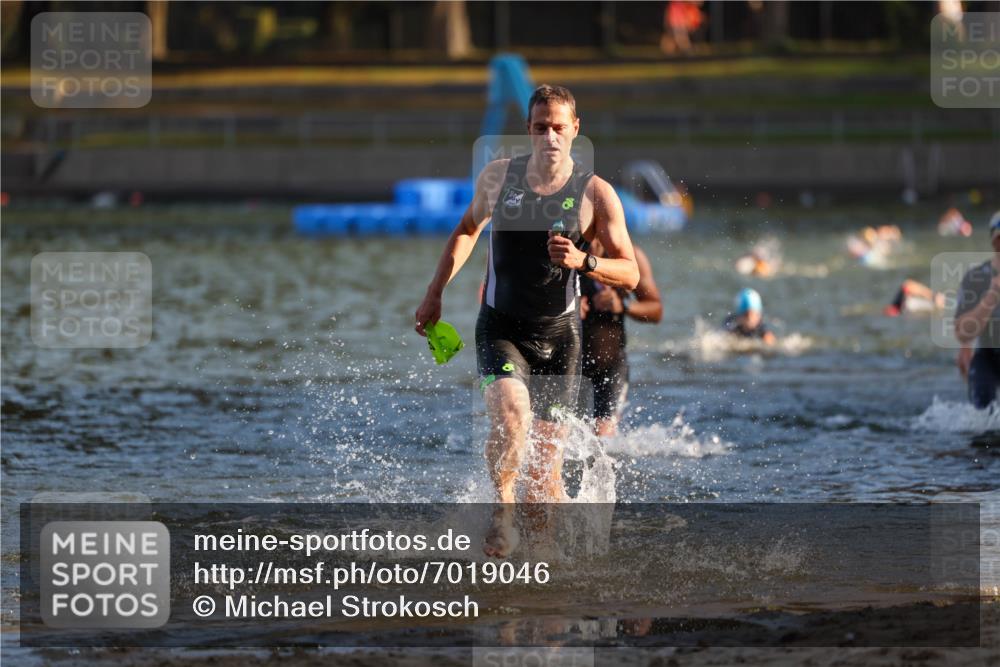 08.09.2024 - Stadtparktriathlon Michael Strokosch http://msf.ph/oto/7019046 08.09.2024 08:59:15 Schwimmen 94, 97, 109, 113, 117, 119 meine-sportfotos.de