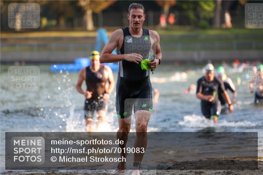 08.09.2024 - Stadtparktriathlon Michael Strokosch http://msf.ph/oto/7019083 08.09.2024 08:59:17 Schwimmen 94, 97, 109, 113, 117, 119, 128 meine-sportfotos.de