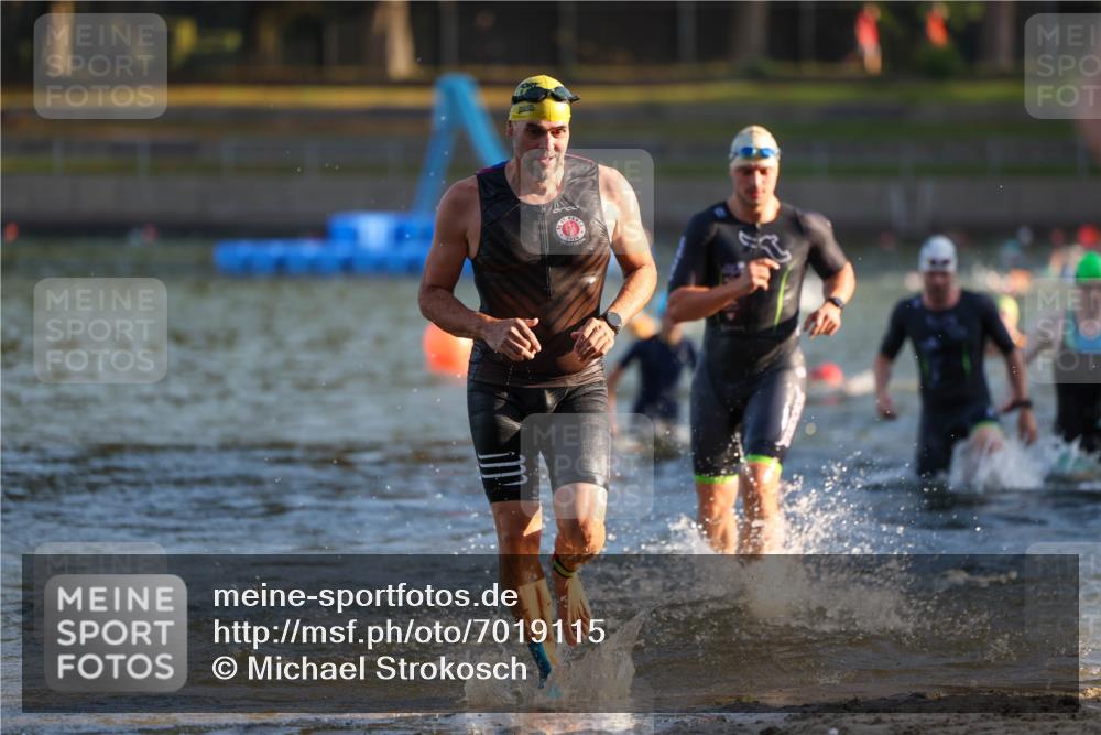 08.09.2024 - Stadtparktriathlon Michael Strokosch http://msf.ph/oto/7019115 08.09.2024 08:59:19 Schwimmen 94, 97, 109, 113, 117, 119, 128 meine-sportfotos.de
