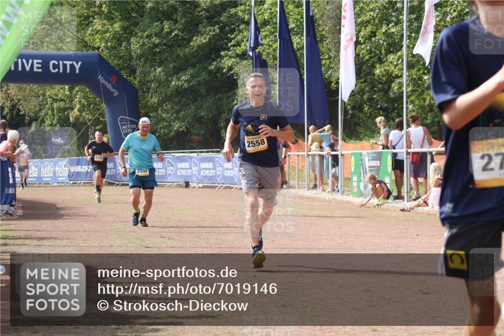 08.09.2024 - Airport Race Strokosch-Dieckow http://msf.ph/oto/7019146 08.09.2024 12:08:45 Ziel 2553, 2558, 2710, 2778, 2779 meine-sportfotos.de