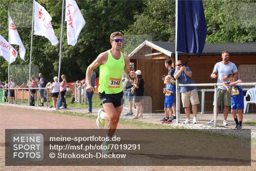 08.09.2024 - Airport Race Strokosch-Dieckow http://msf.ph/oto/7019291 08.09.2024 12:00:00 Ziel 3092, 3142 meine-sportfotos.de