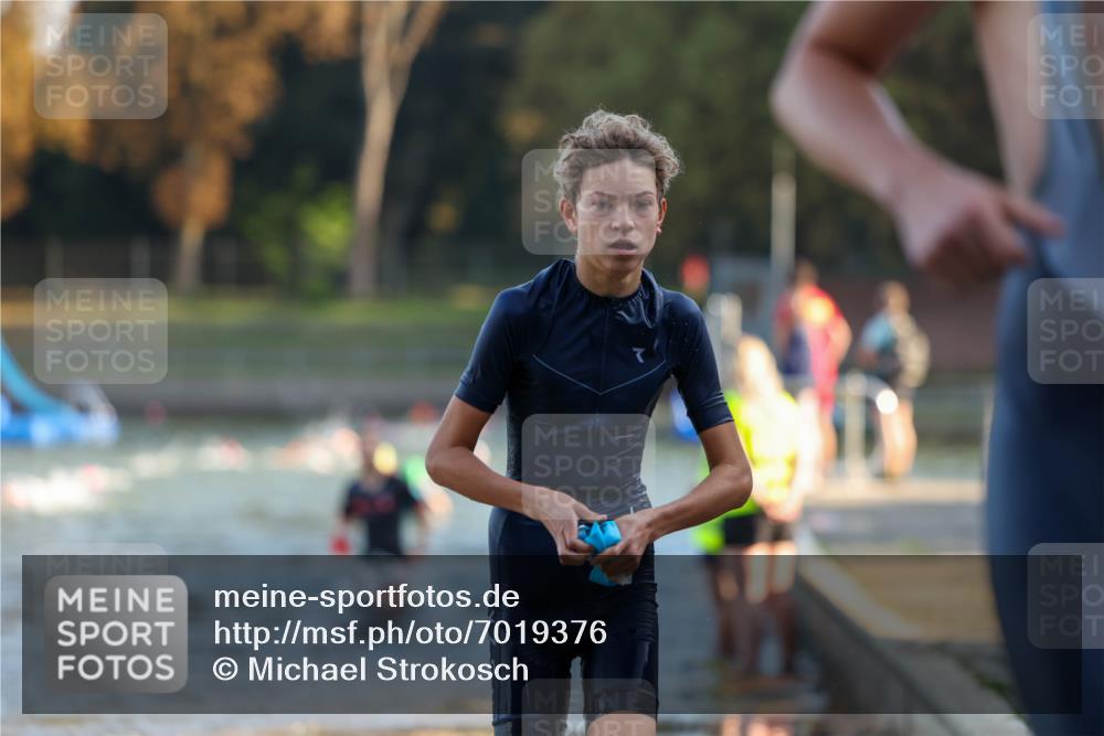 08.09.2024 - Stadtparktriathlon Michael Strokosch http://msf.ph/oto/7019376 08.09.2024 08:59:31 Schwimmen 107, 113, 117, 128 meine-sportfotos.de