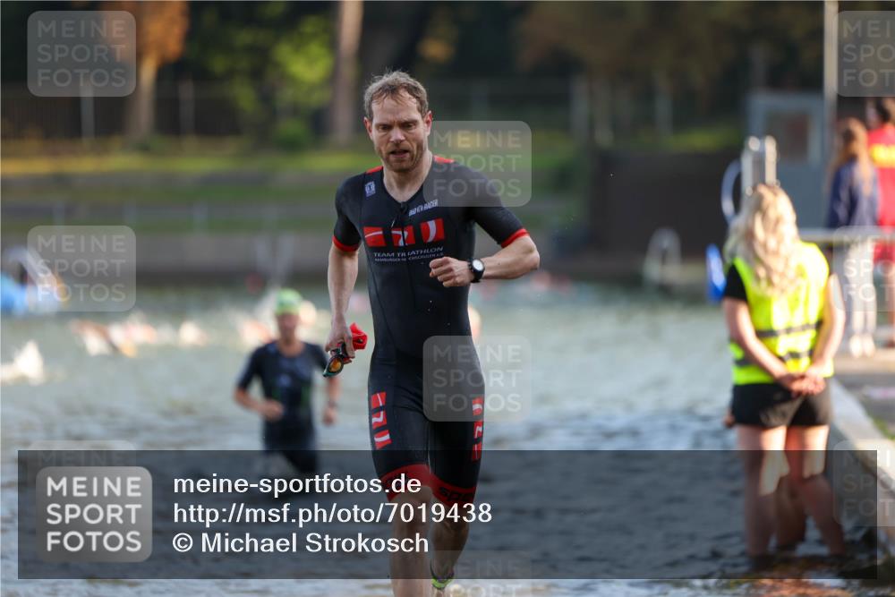 08.09.2024 - Stadtparktriathlon Michael Strokosch http://msf.ph/oto/7019438 08.09.2024 08:59:37 Schwimmen 107, 116 meine-sportfotos.de