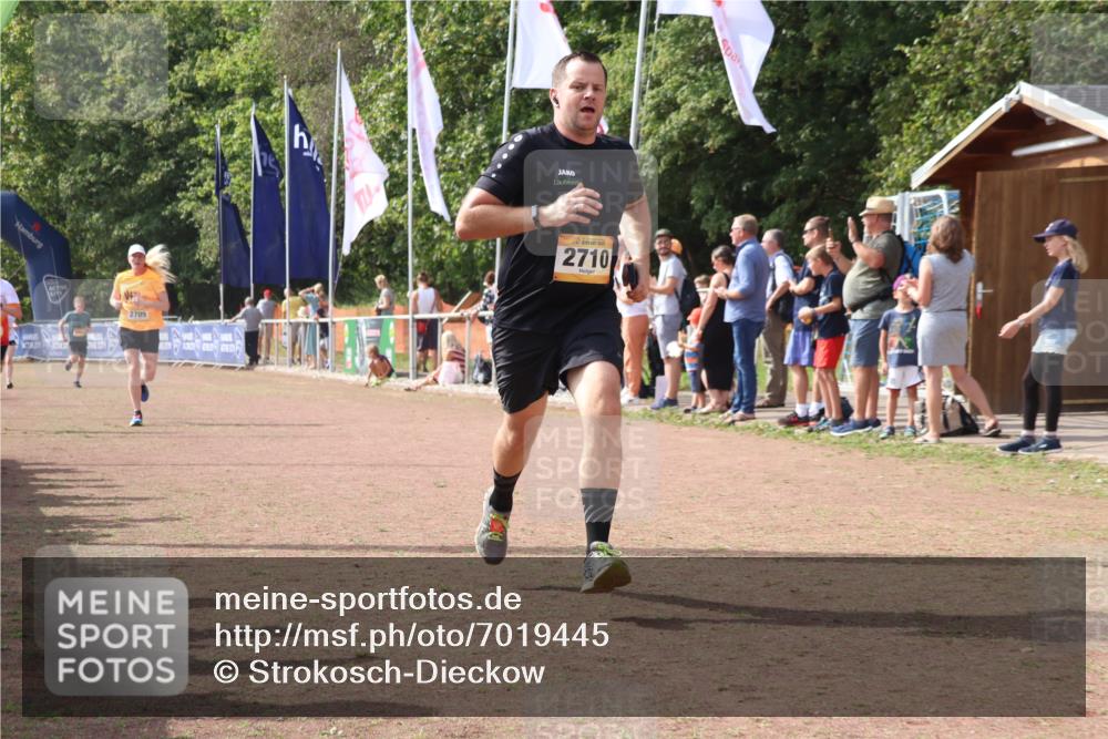 08.09.2024 - Airport Race Strokosch-Dieckow http://msf.ph/oto/7019445 08.09.2024 12:08:54 Ziel 2553, 2705, 2710, 2757, 3064, 3141 meine-sportfotos.de