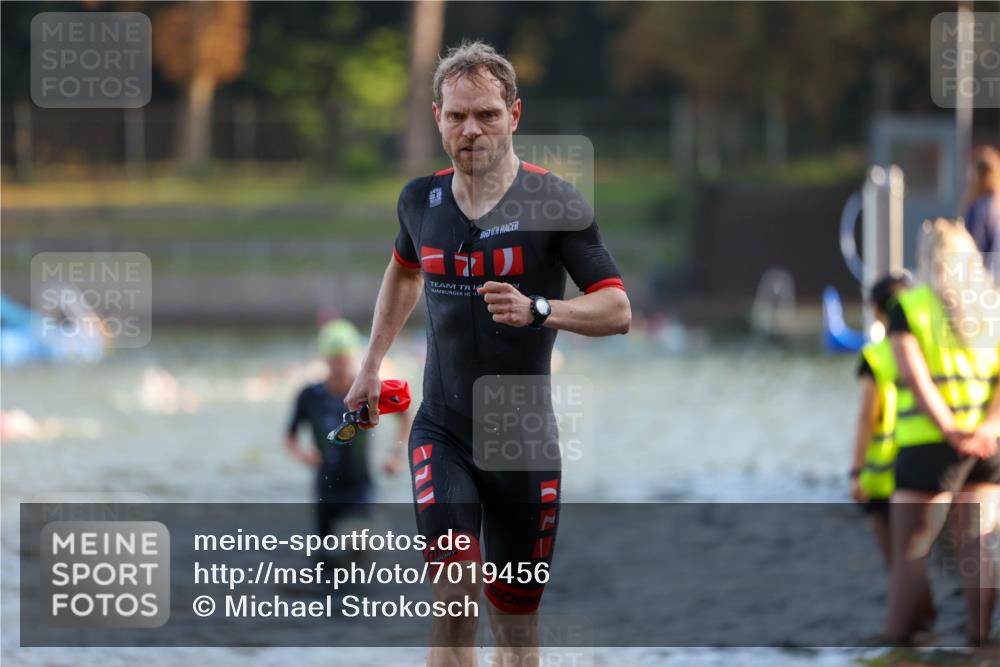 08.09.2024 - Stadtparktriathlon Michael Strokosch http://msf.ph/oto/7019456 08.09.2024 08:59:37 Schwimmen 107, 116 meine-sportfotos.de