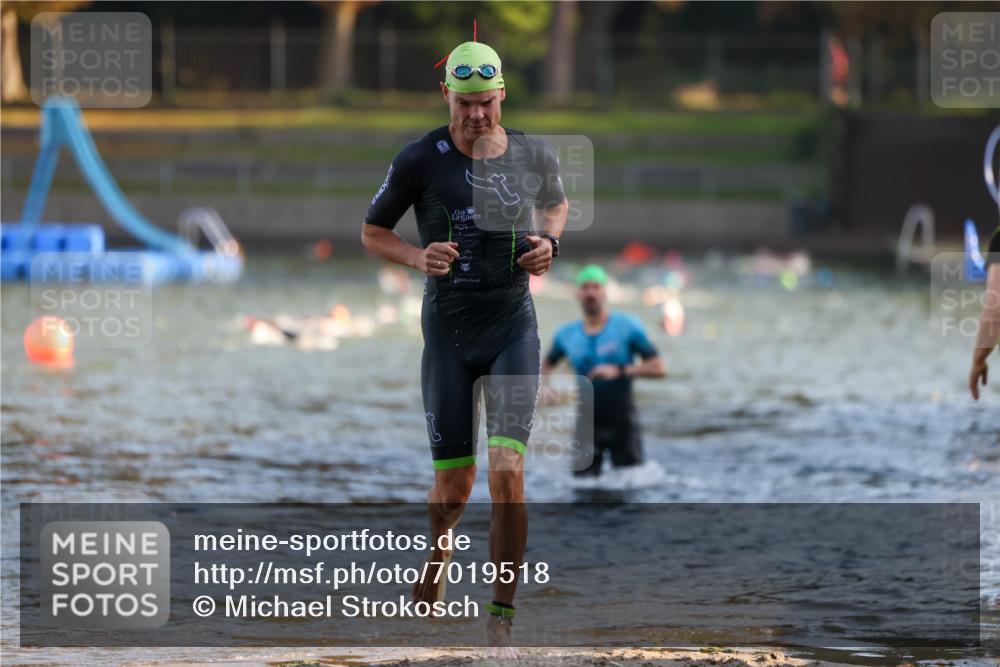 08.09.2024 - Stadtparktriathlon Michael Strokosch http://msf.ph/oto/7019518 08.09.2024 08:59:44 Schwimmen 116, 124 meine-sportfotos.de