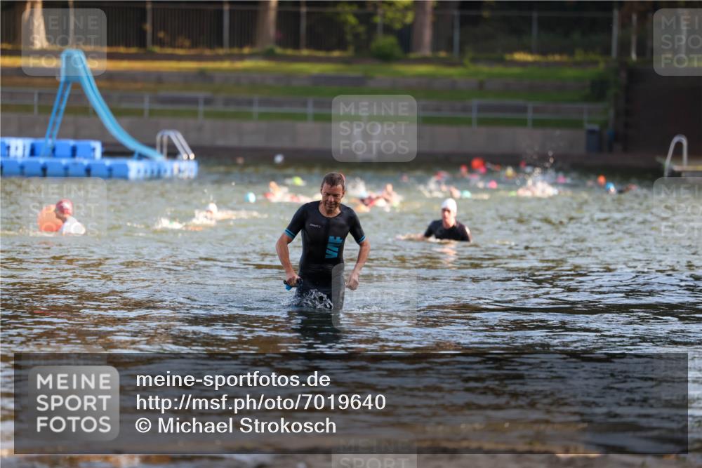 08.09.2024 - Stadtparktriathlon Michael Strokosch http://msf.ph/oto/7019640 08.09.2024 09:00:00 Schwimmen 121 meine-sportfotos.de