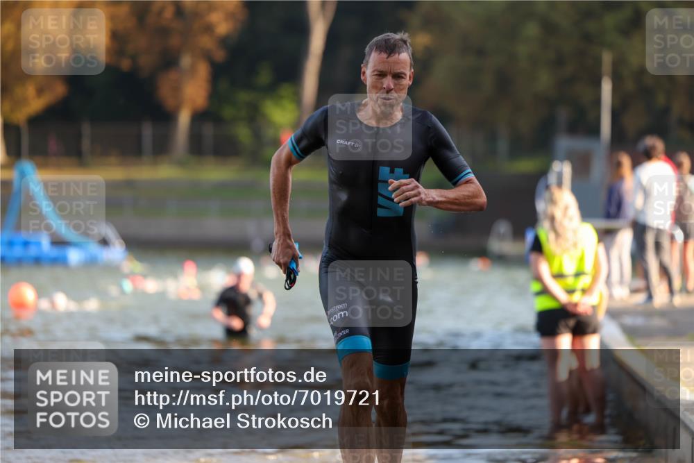 08.09.2024 - Stadtparktriathlon Michael Strokosch http://msf.ph/oto/7019721 08.09.2024 09:00:10 Schwimmen 121 meine-sportfotos.de