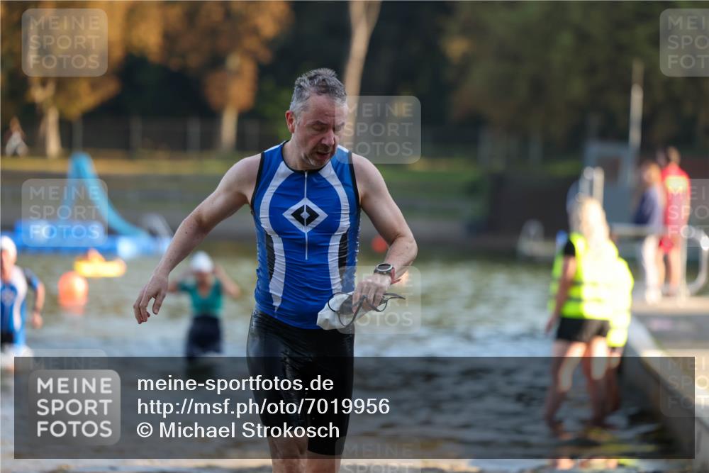 08.09.2024 - Stadtparktriathlon Michael Strokosch http://msf.ph/oto/7019956 08.09.2024 09:02:42 Schwimmen 100, 101, 103 meine-sportfotos.de
