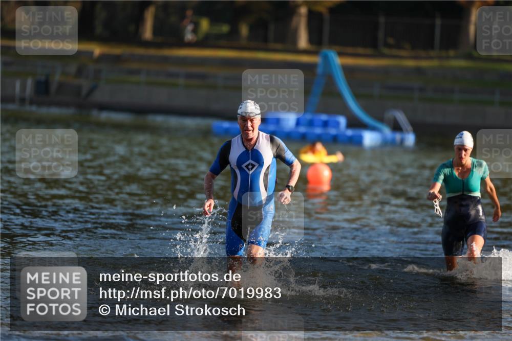 08.09.2024 - Stadtparktriathlon Michael Strokosch http://msf.ph/oto/7019983 08.09.2024 09:02:44 Schwimmen 100, 101 meine-sportfotos.de