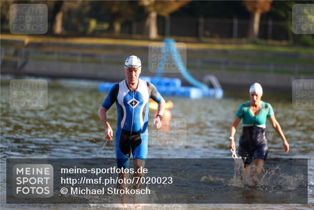 08.09.2024 - Stadtparktriathlon Michael Strokosch http://msf.ph/oto/7020023 08.09.2024 09:02:46 Schwimmen 100, 101 meine-sportfotos.de