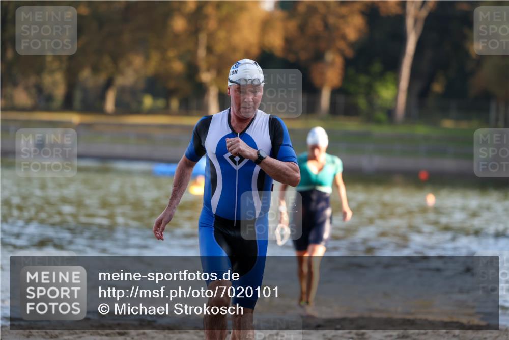 08.09.2024 - Stadtparktriathlon Michael Strokosch http://msf.ph/oto/7020101 08.09.2024 09:02:50 Schwimmen 100, 101 meine-sportfotos.de
