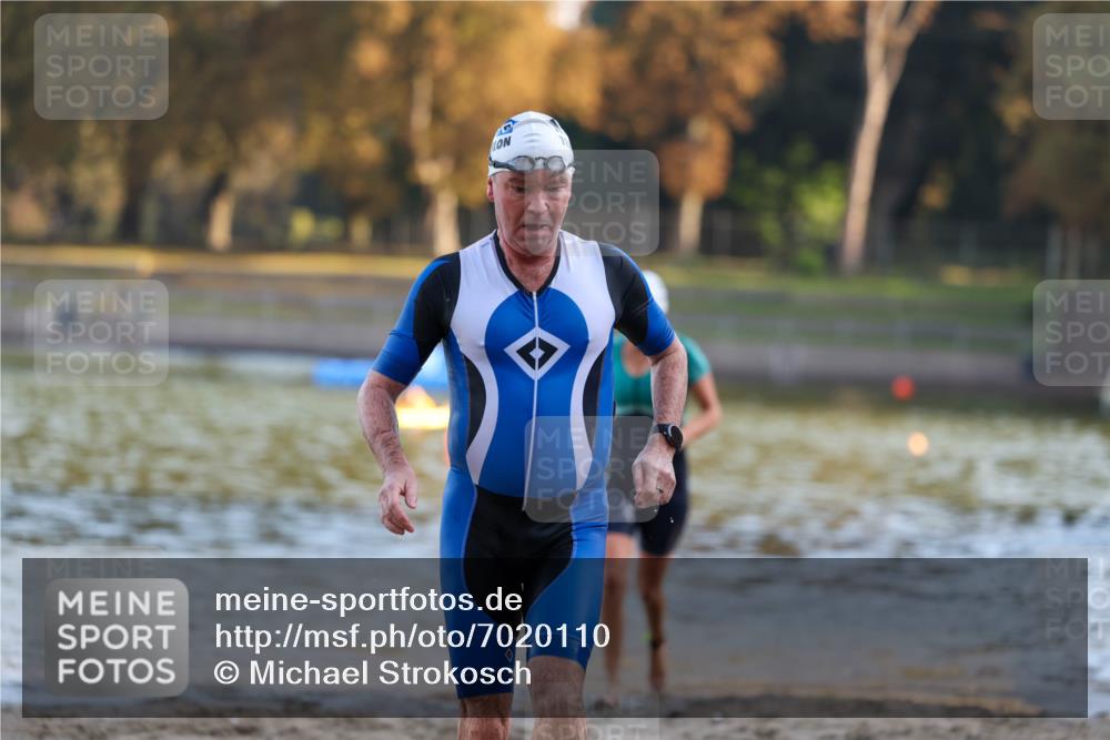 08.09.2024 - Stadtparktriathlon Michael Strokosch http://msf.ph/oto/7020110 08.09.2024 09:02:50 Schwimmen 100, 101 meine-sportfotos.de
