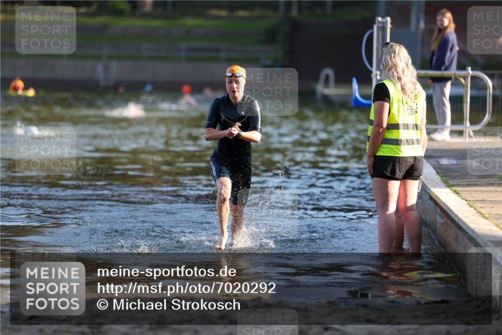 08.09.2024 - Stadtparktriathlon Michael Strokosch http://msf.ph/oto/7020292 08.09.2024 09:05:04 Schwimmen 131 meine-sportfotos.de