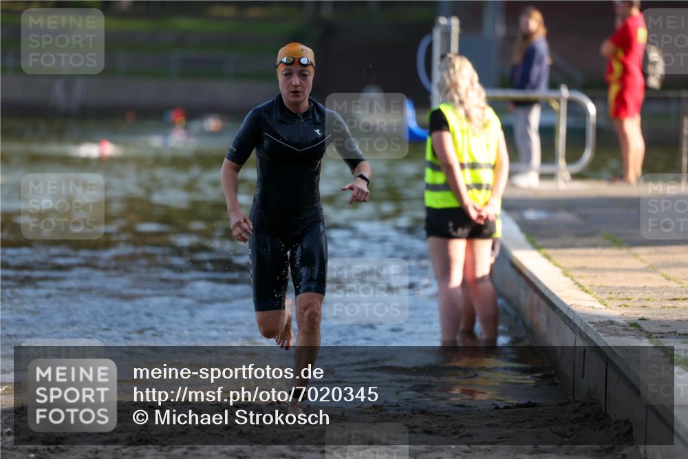 08.09.2024 - Stadtparktriathlon Michael Strokosch http://msf.ph/oto/7020345 08.09.2024 09:05:06 Schwimmen 131 meine-sportfotos.de