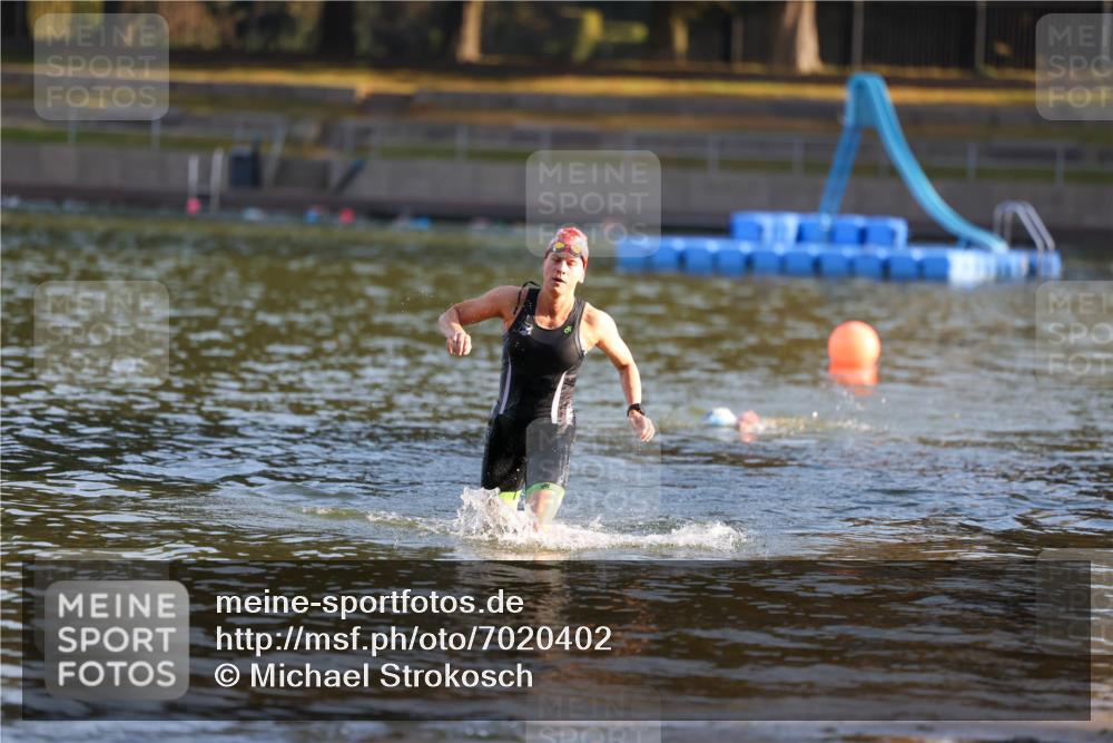 08.09.2024 - Stadtparktriathlon Michael Strokosch http://msf.ph/oto/7020402 08.09.2024 09:05:22 Schwimmen 133 meine-sportfotos.de