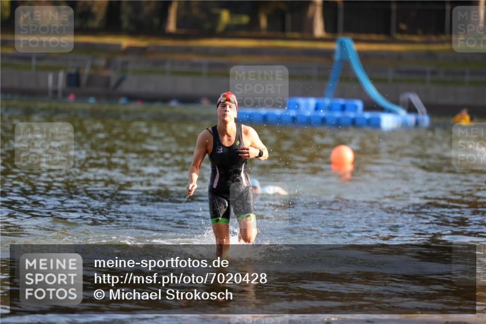 08.09.2024 - Stadtparktriathlon Michael Strokosch http://msf.ph/oto/7020428 08.09.2024 09:05:23 Schwimmen 133 meine-sportfotos.de