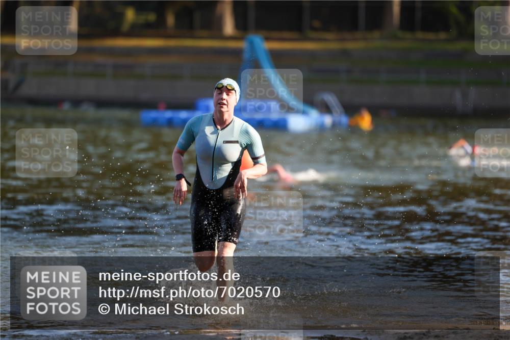08.09.2024 - Stadtparktriathlon Michael Strokosch http://msf.ph/oto/7020570 08.09.2024 09:05:36 Schwimmen 159 meine-sportfotos.de