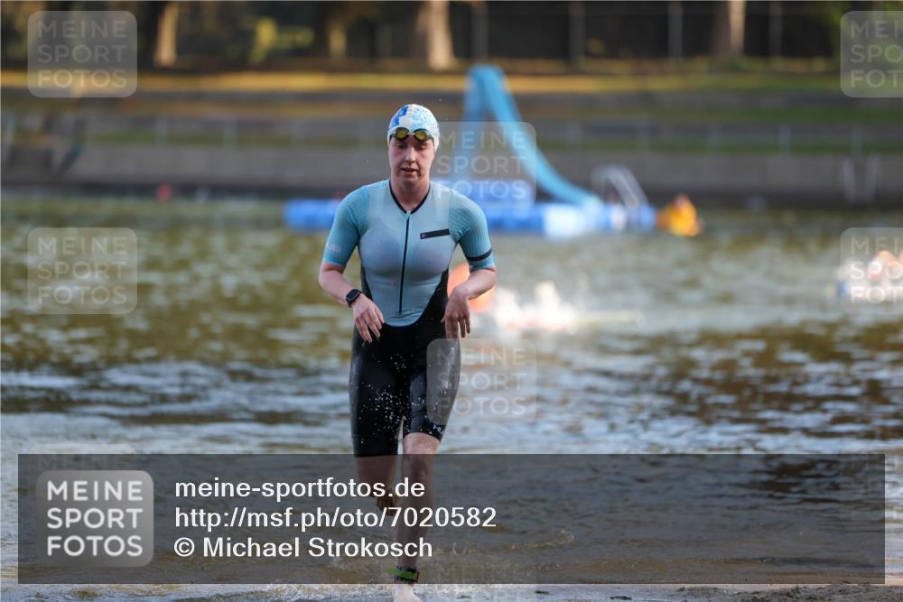 08.09.2024 - Stadtparktriathlon Michael Strokosch http://msf.ph/oto/7020582 08.09.2024 09:05:37 Schwimmen 159 meine-sportfotos.de