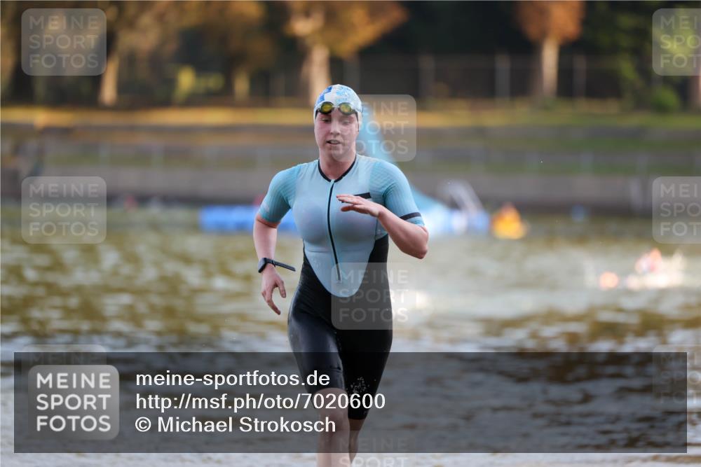 08.09.2024 - Stadtparktriathlon Michael Strokosch http://msf.ph/oto/7020600 08.09.2024 09:05:38 Schwimmen 159 meine-sportfotos.de