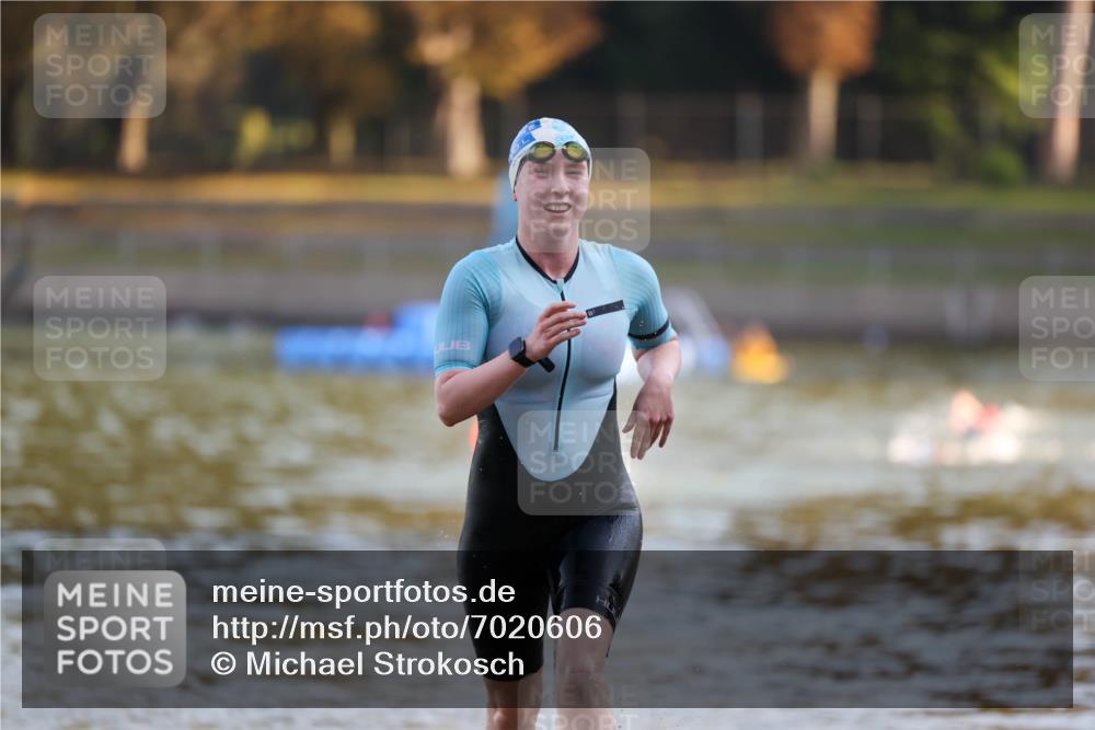 08.09.2024 - Stadtparktriathlon Michael Strokosch http://msf.ph/oto/7020606 08.09.2024 09:05:38 Schwimmen 159 meine-sportfotos.de