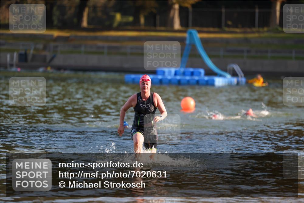 08.09.2024 - Stadtparktriathlon Michael Strokosch http://msf.ph/oto/7020631 08.09.2024 09:05:56 Schwimmen 154, 167 meine-sportfotos.de