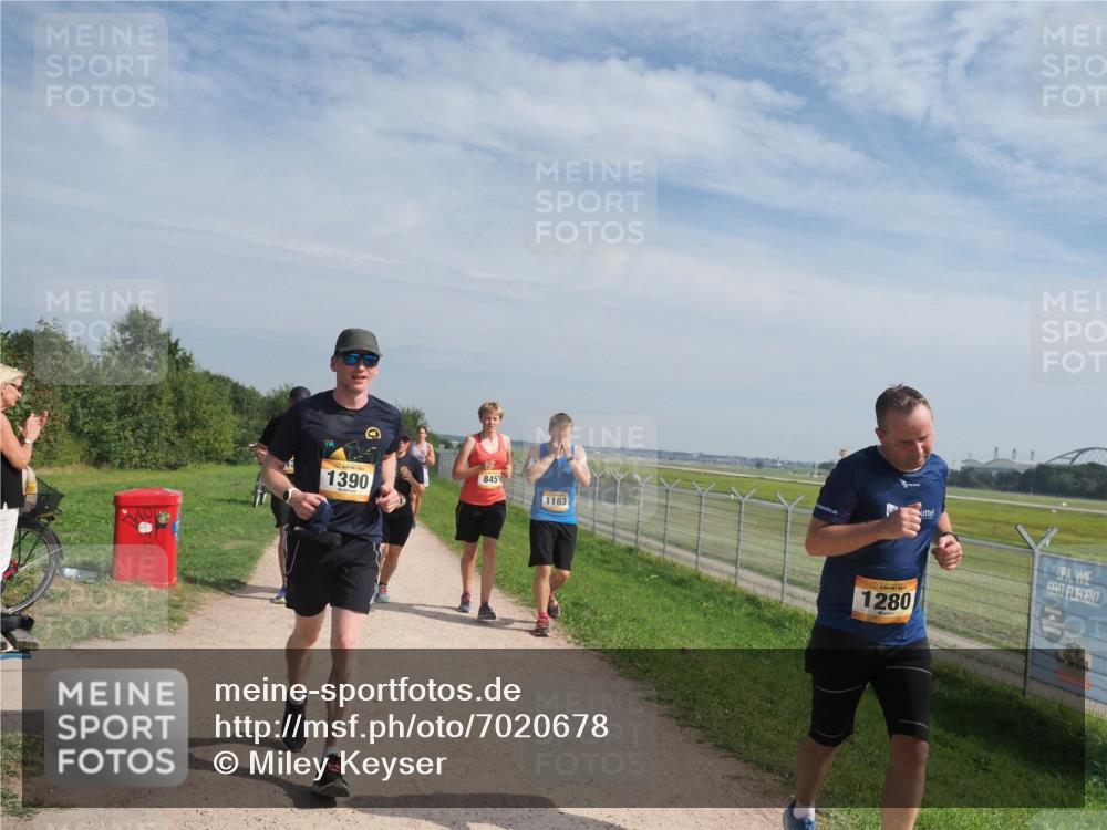 08.09.2024 - Airport Race Miley Keyser http://msf.ph/oto/7020678 08.09.2024 12:42:54 Laufen OLYMPUS, DIGITAL, CAMERA meine-sportfotos.de