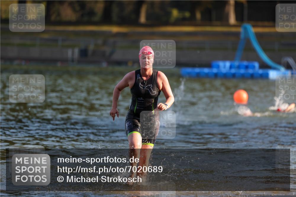 08.09.2024 - Stadtparktriathlon Michael Strokosch http://msf.ph/oto/7020689 08.09.2024 09:05:59 Schwimmen 154, 167 meine-sportfotos.de
