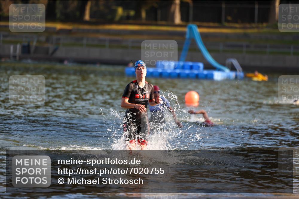 08.09.2024 - Stadtparktriathlon Michael Strokosch http://msf.ph/oto/7020755 08.09.2024 09:06:06 Schwimmen 153, 154, 172 meine-sportfotos.de