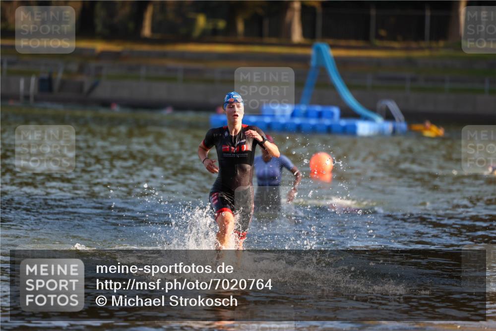 08.09.2024 - Stadtparktriathlon Michael Strokosch http://msf.ph/oto/7020764 08.09.2024 09:06:06 Schwimmen 153, 154, 172 meine-sportfotos.de