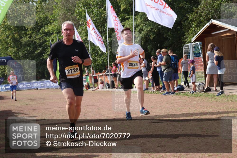 08.09.2024 - Airport Race Strokosch-Dieckow http://msf.ph/oto/7020772 08.09.2024 12:09:27 Ziel 2728, 2825, 2871 meine-sportfotos.de