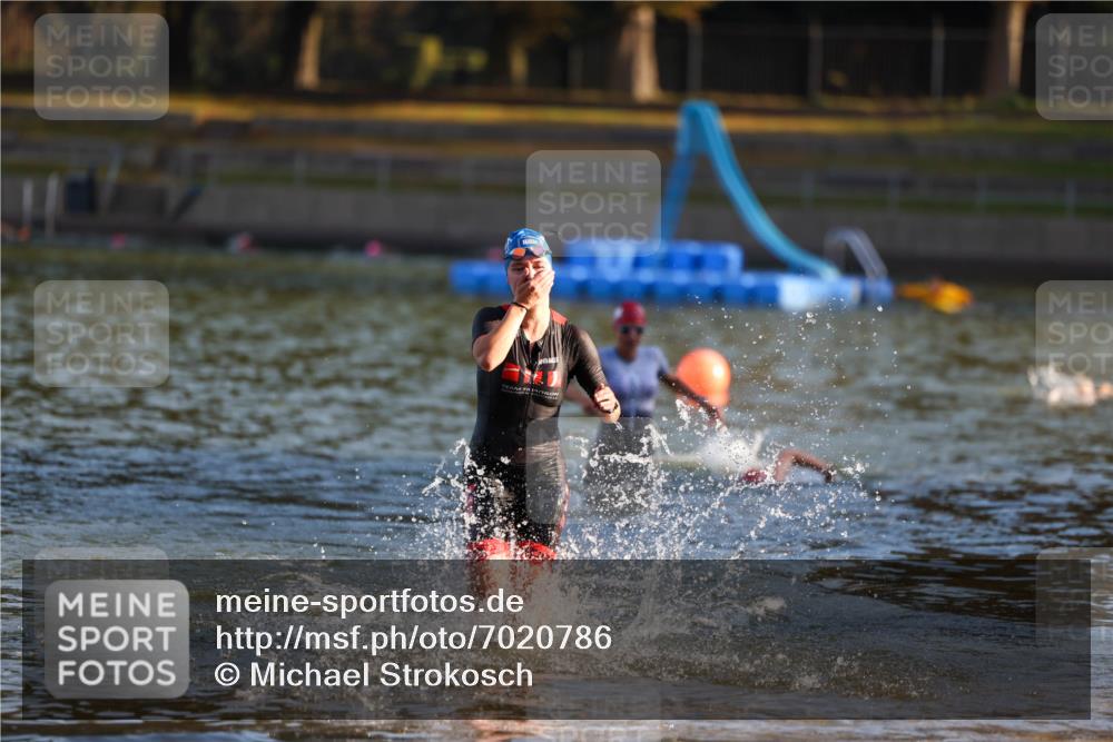 08.09.2024 - Stadtparktriathlon Michael Strokosch http://msf.ph/oto/7020786 08.09.2024 09:06:06 Schwimmen 153, 154, 172 meine-sportfotos.de