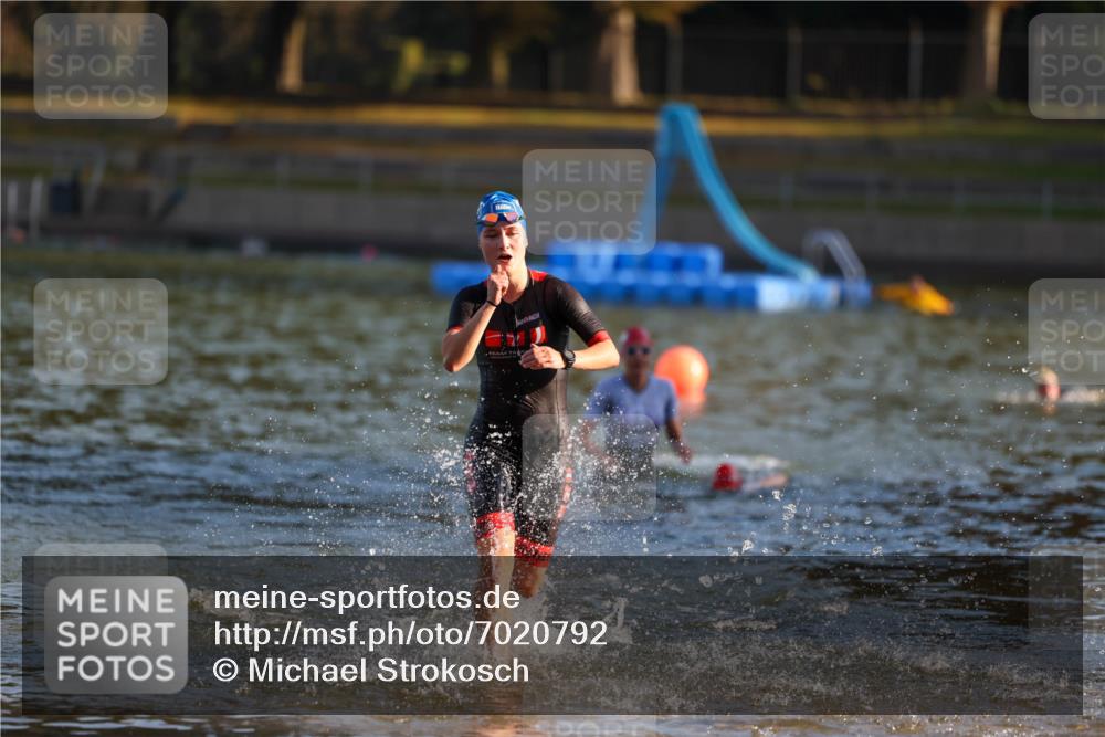 08.09.2024 - Stadtparktriathlon Michael Strokosch http://msf.ph/oto/7020792 08.09.2024 09:06:07 Schwimmen 153, 154, 172 meine-sportfotos.de