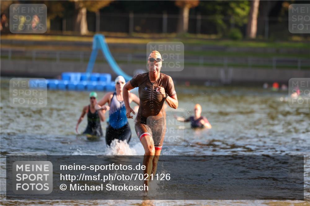 08.09.2024 - Stadtparktriathlon Michael Strokosch http://msf.ph/oto/7021126 08.09.2024 09:06:47 Schwimmen 138, 150, 163 meine-sportfotos.de