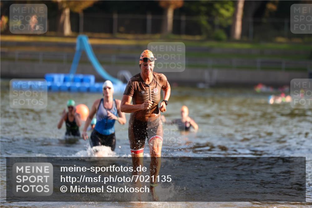 08.09.2024 - Stadtparktriathlon Michael Strokosch http://msf.ph/oto/7021135 08.09.2024 09:06:48 Schwimmen 138, 150, 163 meine-sportfotos.de