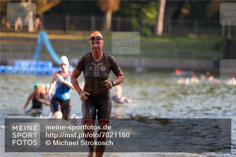 08.09.2024 - Stadtparktriathlon Michael Strokosch http://msf.ph/oto/7021160 08.09.2024 09:06:49 Schwimmen 138, 150, 163 meine-sportfotos.de